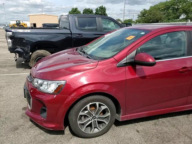 2019 Chevrolet Sonic Lt - zdjęcie 13