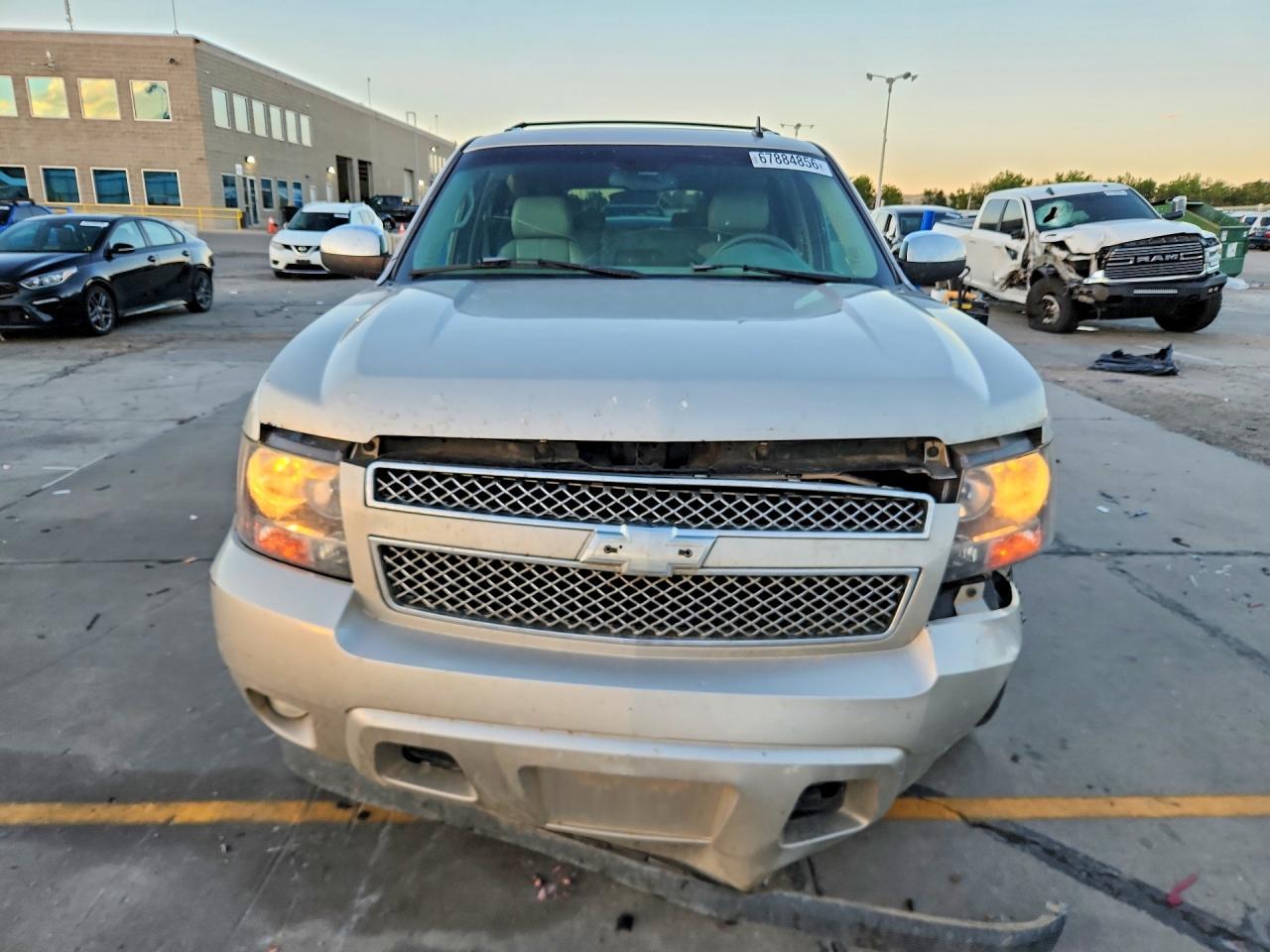 2023 Chevrolet Suburban K1500 - zdjęcie 5
