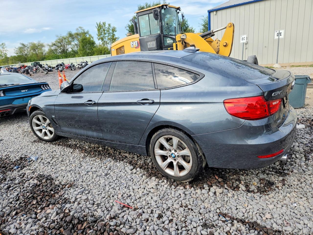 2014 BMW 335 Xigt - zdjęcie 2