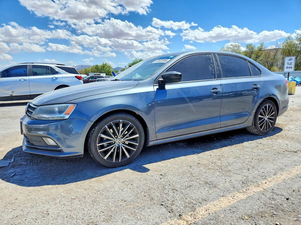 2016 Volkswagen Jetta Sport - zdjęcie główne