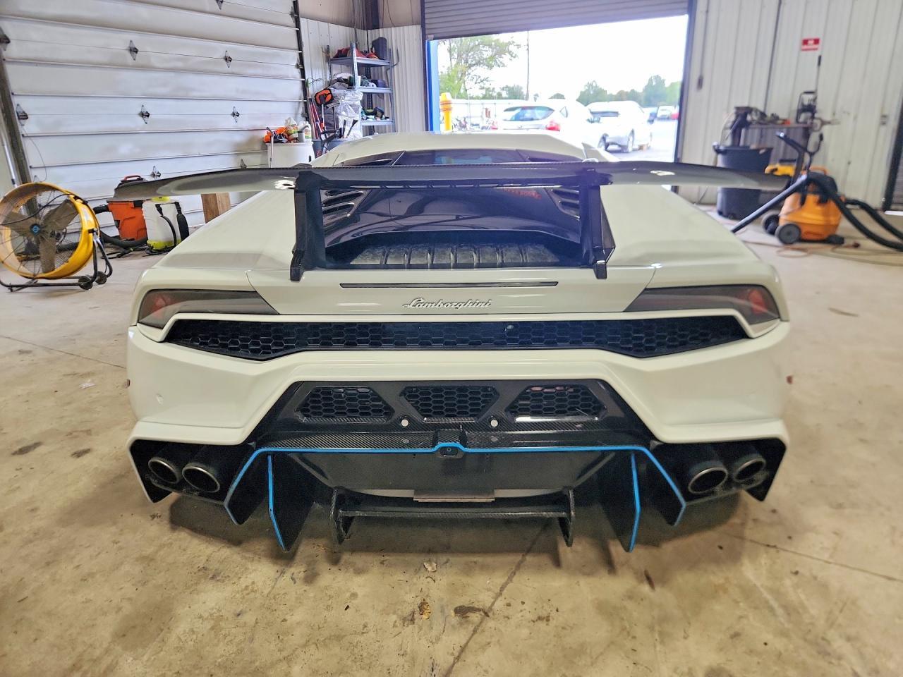 2015 Lamborghini Huracan - zdjęcie 6