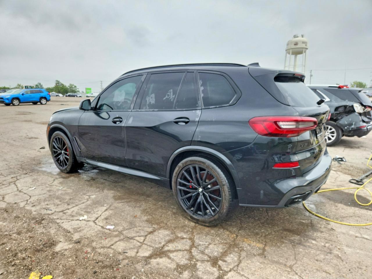 2022 BMW X5 xDrive40I - zdjęcie 2