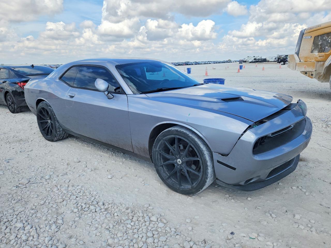 2016 Dodge Challenger Sxt - zdjęcie 4