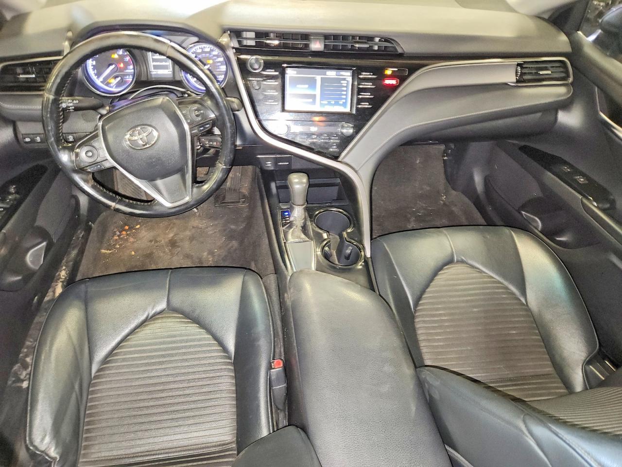 2019 Toyota Camry Se - zdjęcie 8