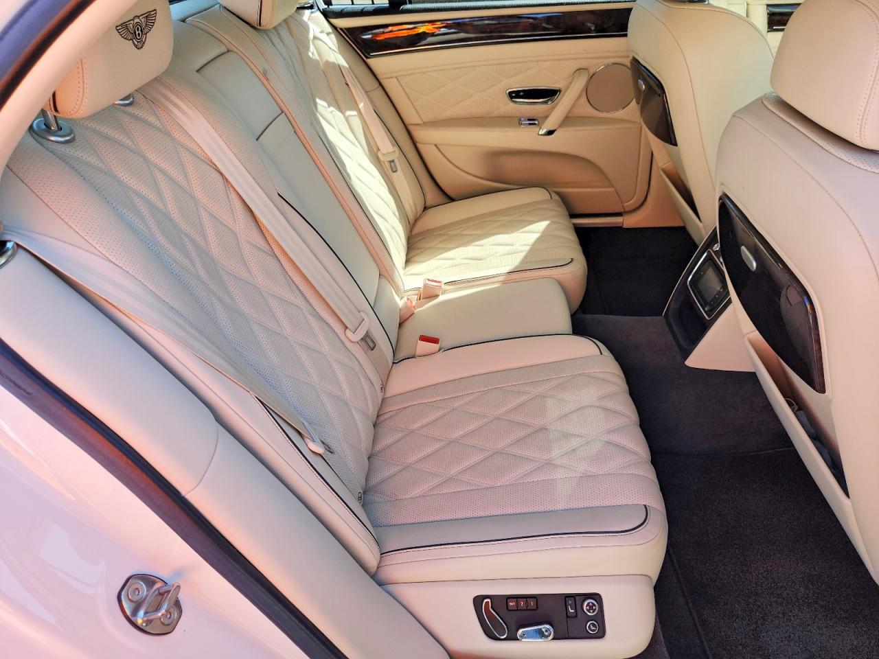 2015 Bentley Flying Spur - zdjęcie 10