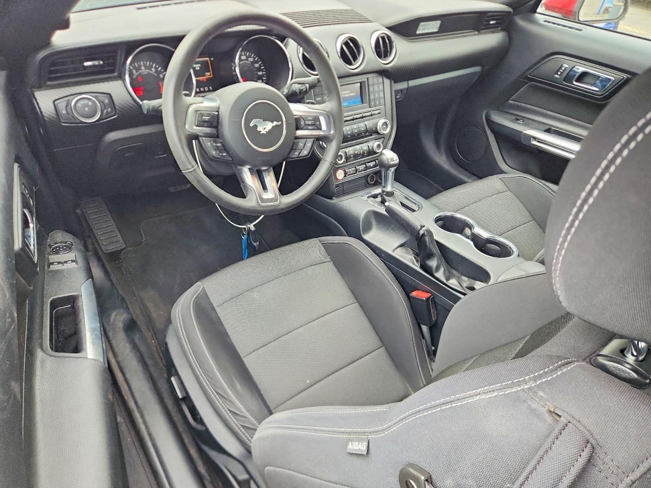 2015 Ford Mustang - zdjęcie 8