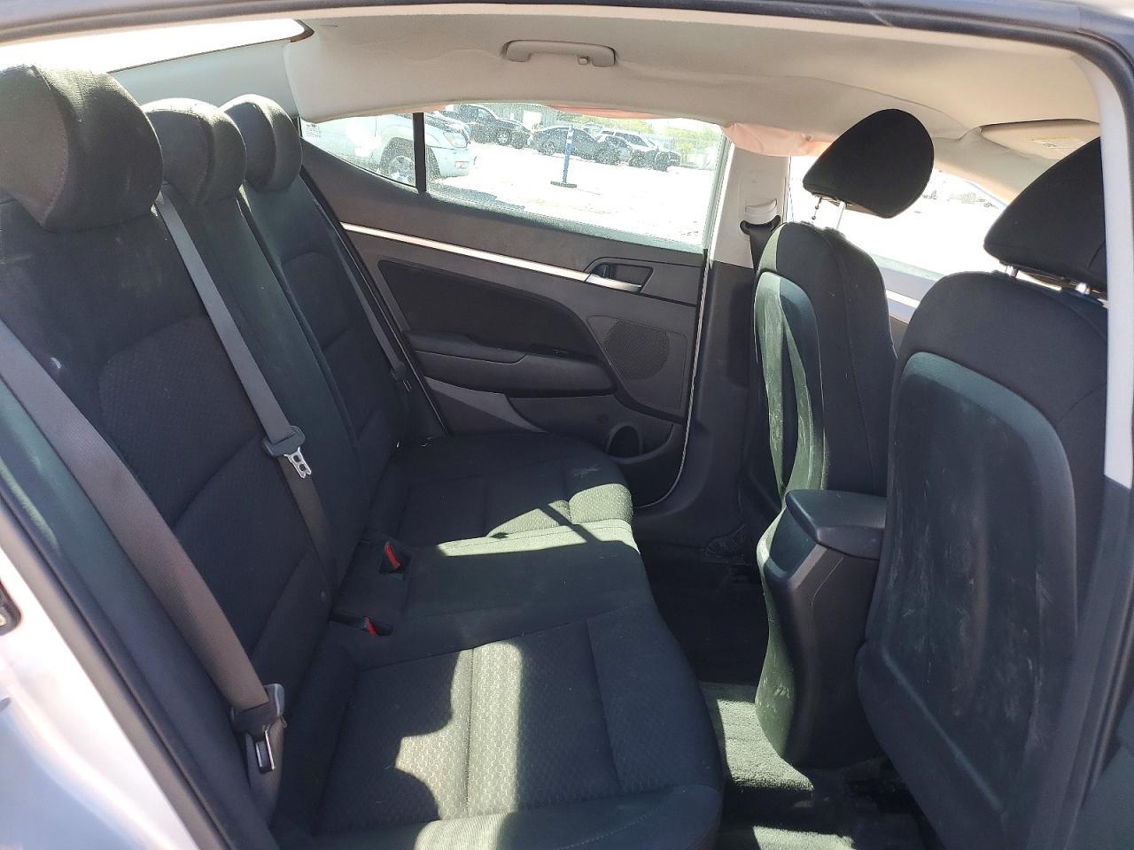 2020 Hyundai Elantra Sel - zdjęcie 10