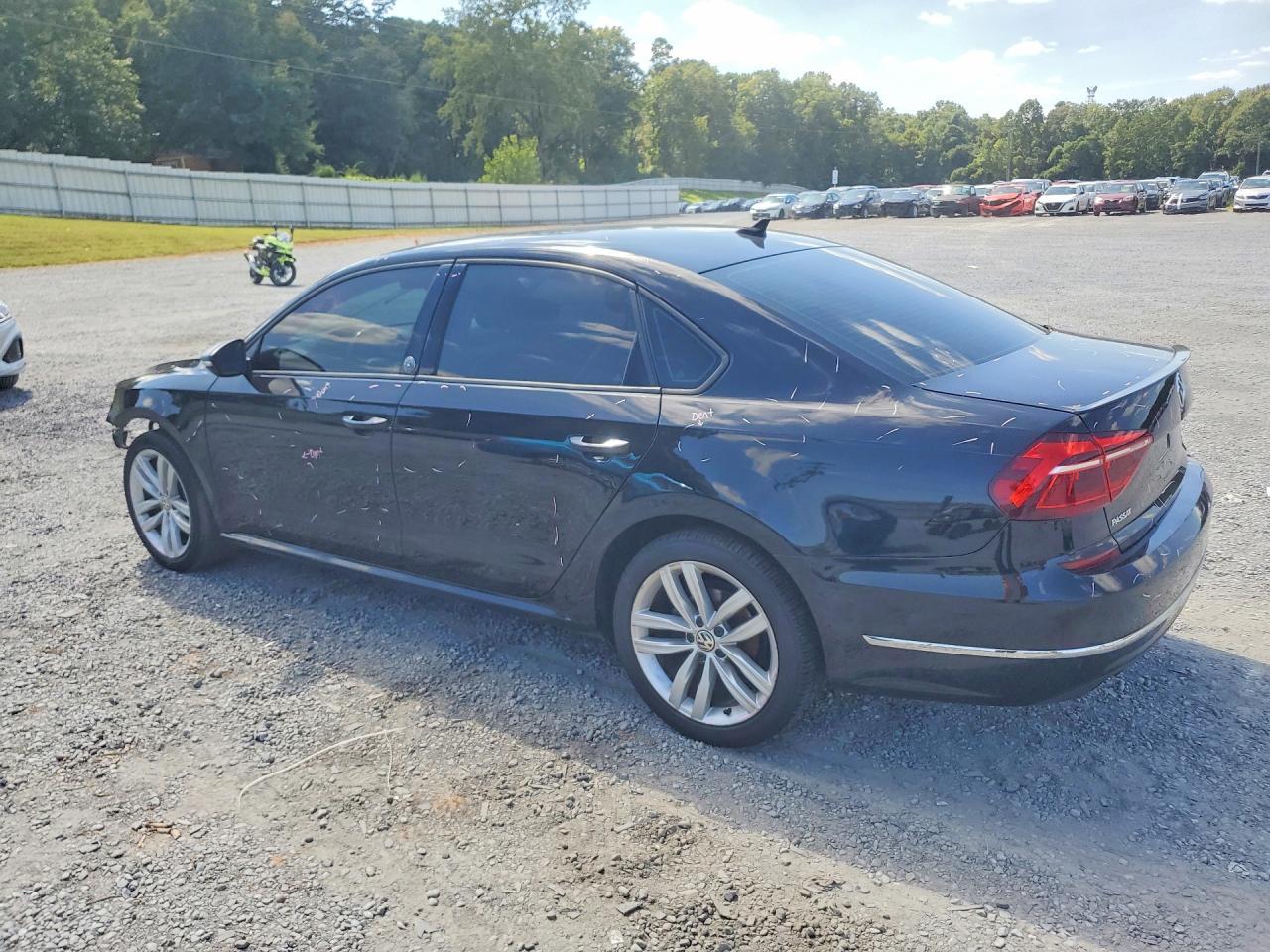 2019 Volkswagen Passat Wolfsburg - zdjęcie 2