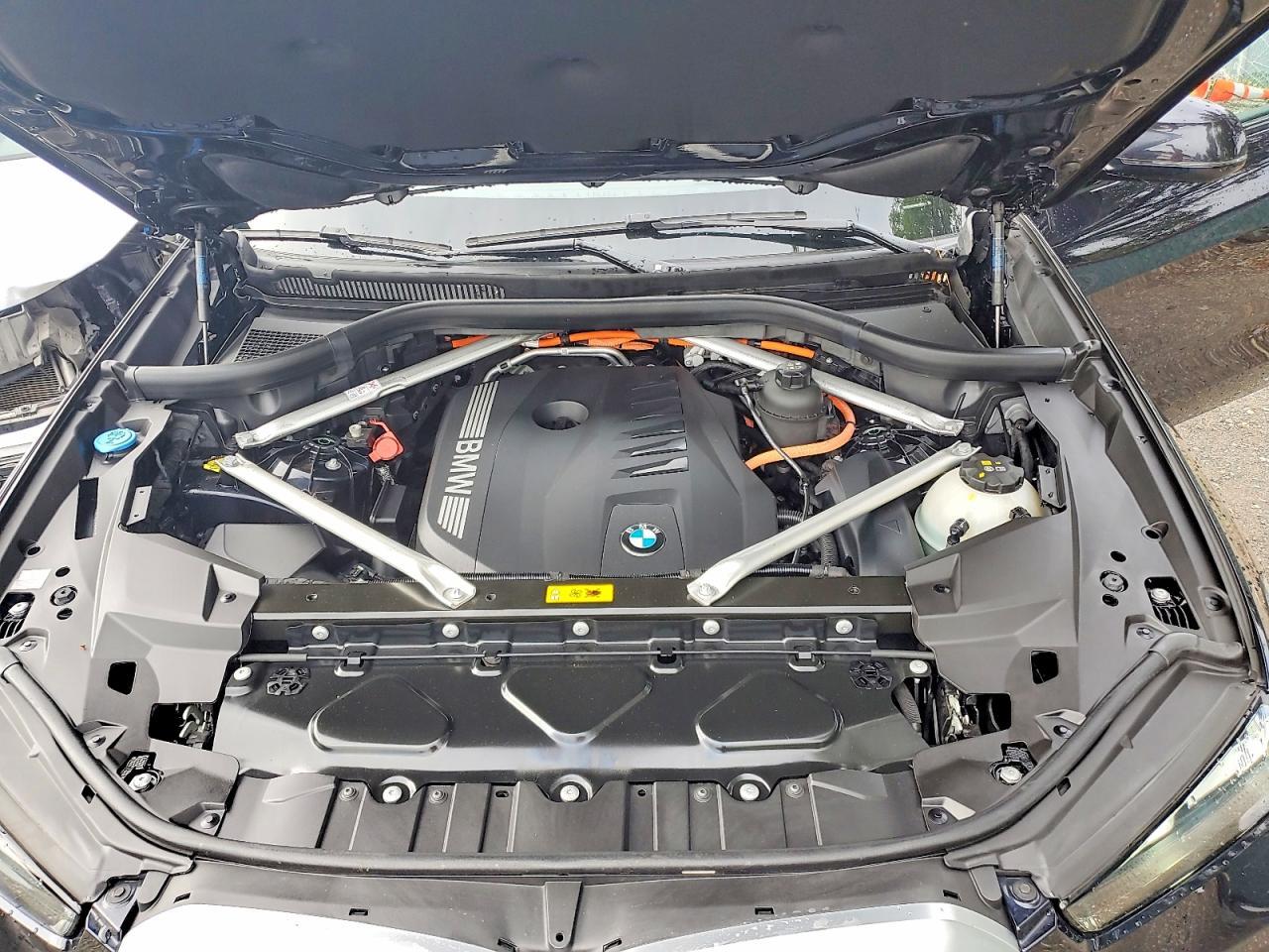 2024 BMW X5 xDrive50E - zdjęcie 11