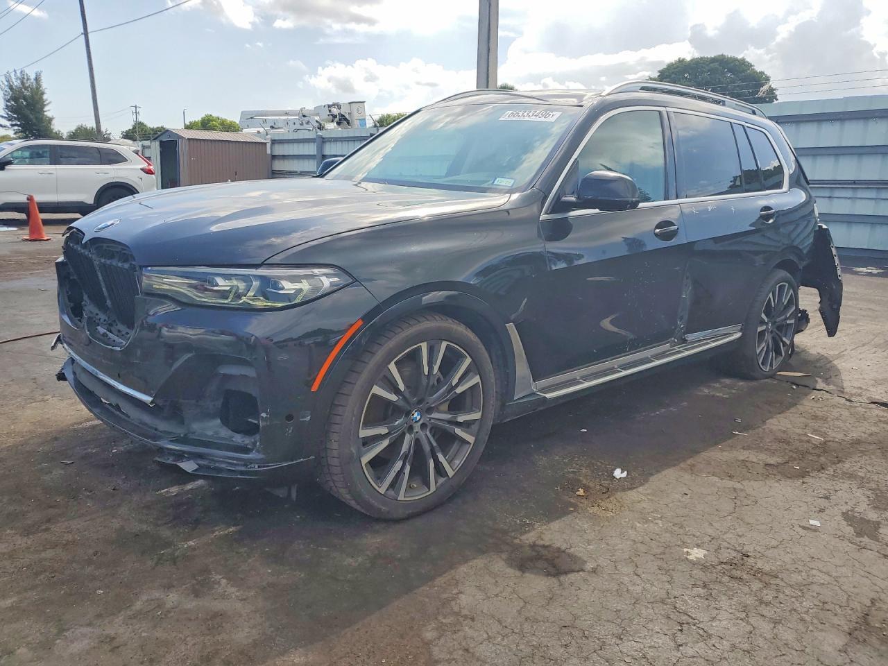 2020 BMW X7 xDrive40I - zdjęcie główne