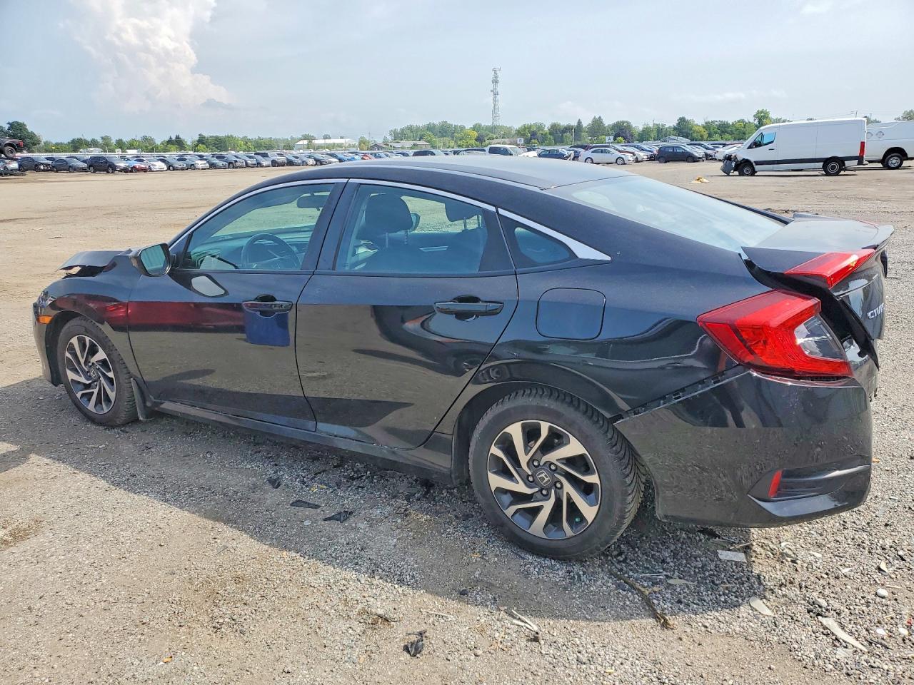 2018 Honda Civic Lx - zdjęcie 2