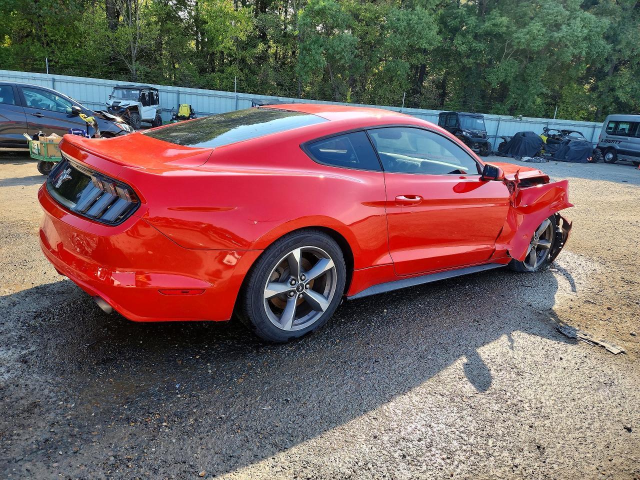 2016 Ford Mustang - zdjęcie 3