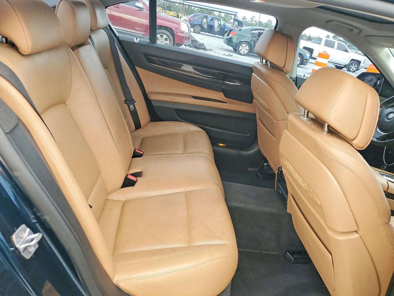 2013 BMW 740 Li - zdjęcie 10
