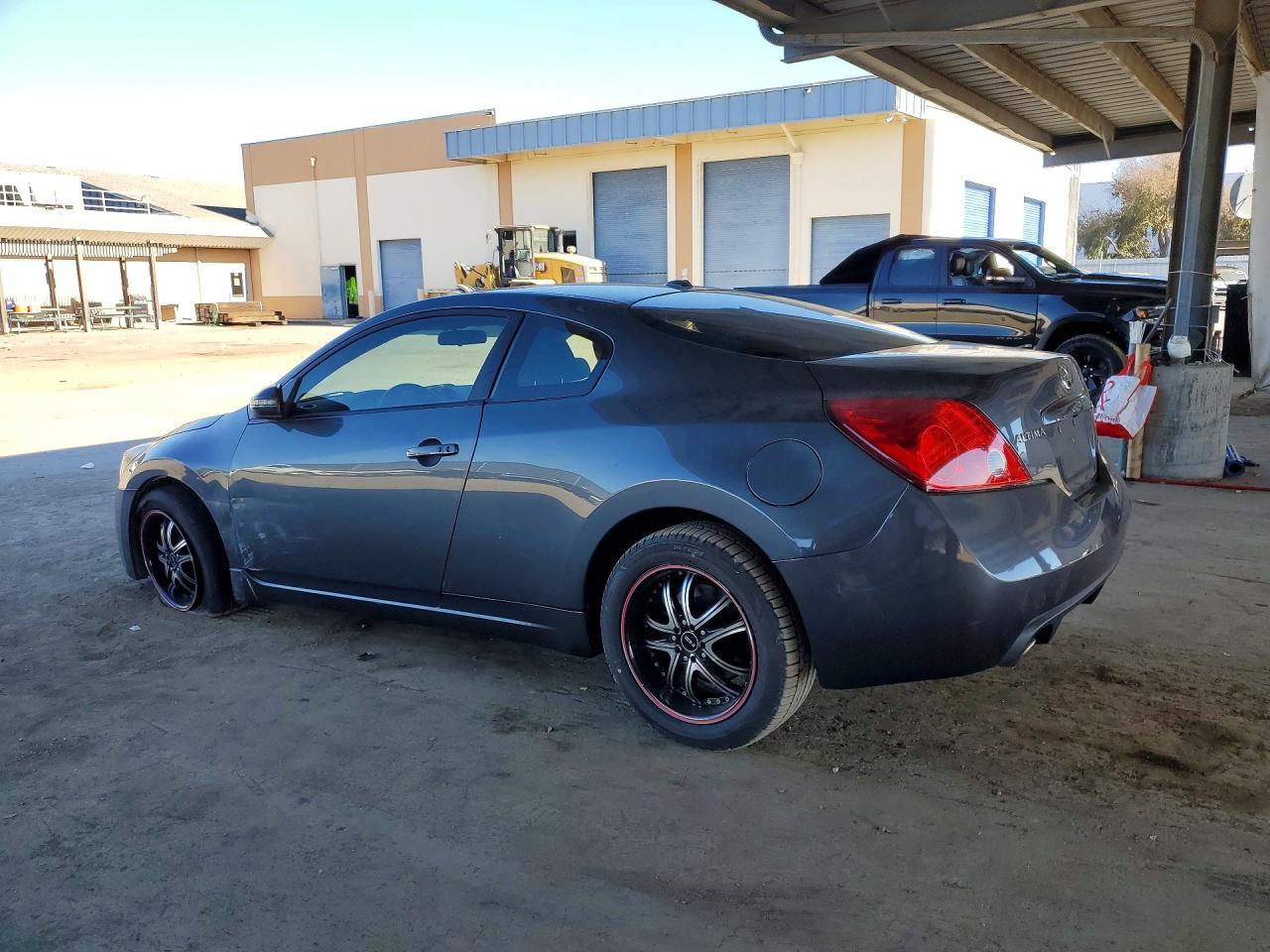 2013 Nissan Altima S - zdjęcie 2