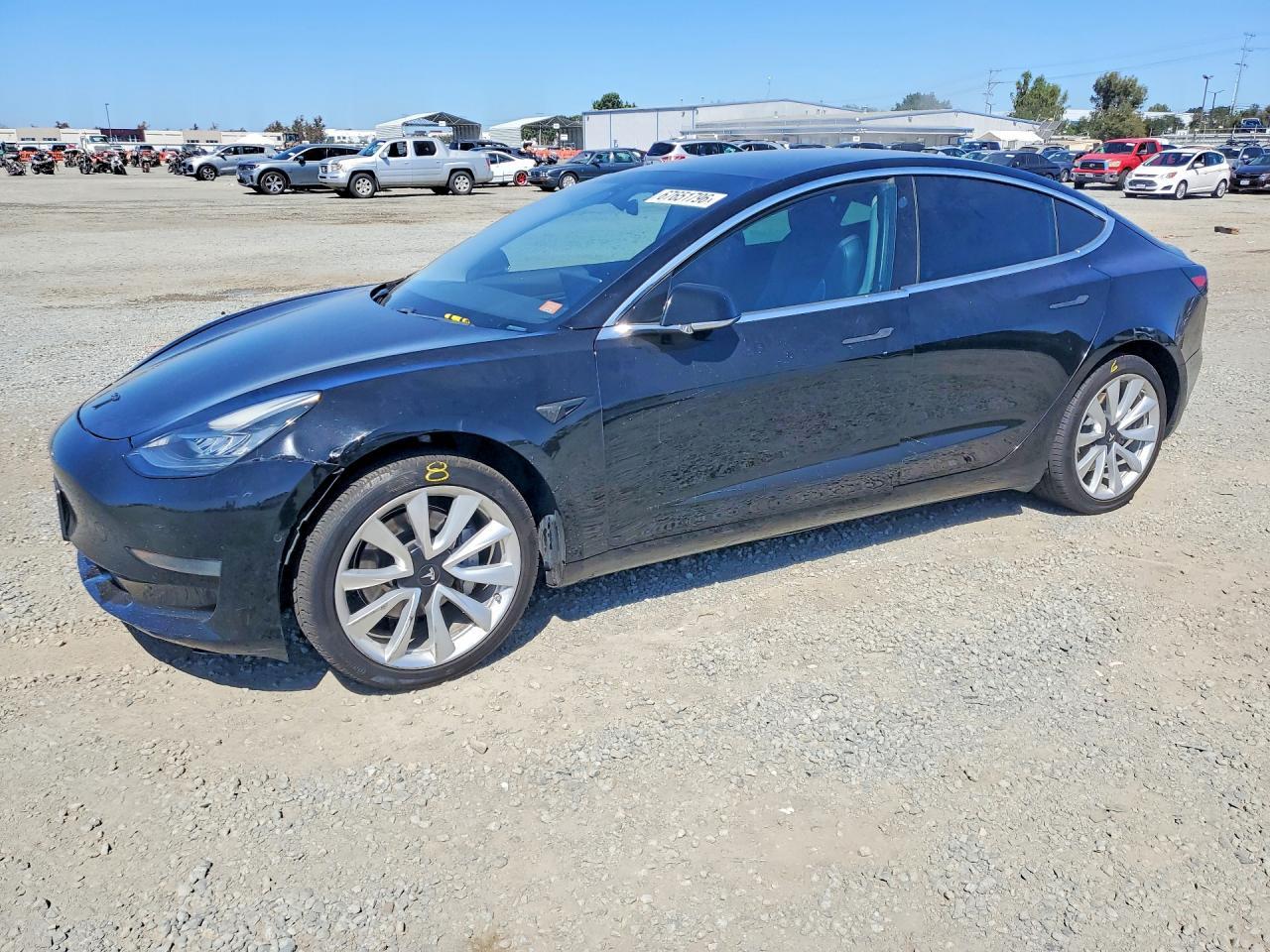 2019 Tesla Model 3 - zdjęcie główne