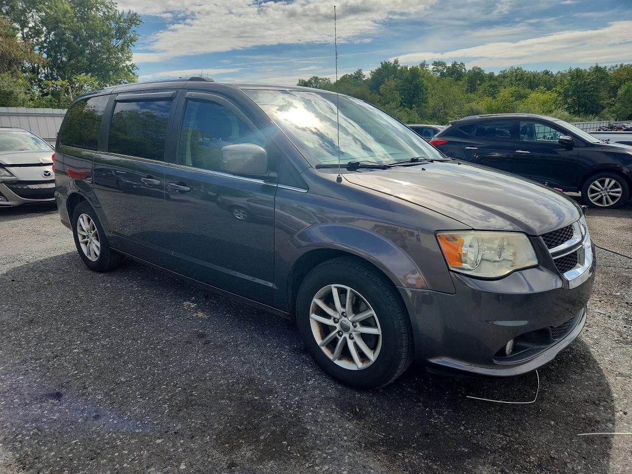 2019 Dodge Grand Caravan Sxt - zdjęcie 4