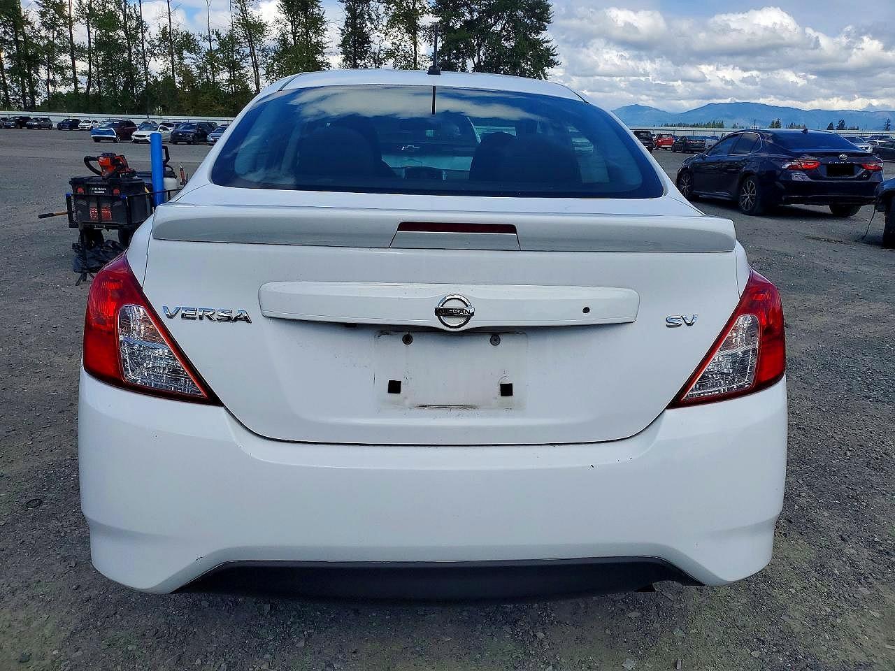 2019 Nissan Versa Sv - zdjęcie 6