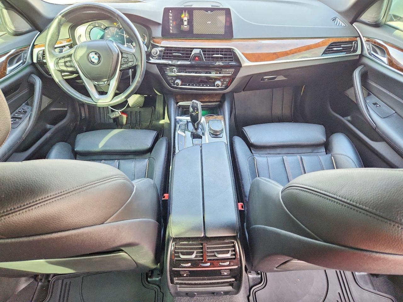 2017 BMW Seria 5 540i - zdjęcie 8