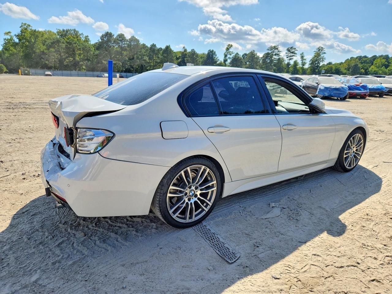 2015 BMW 335 I - zdjęcie 3