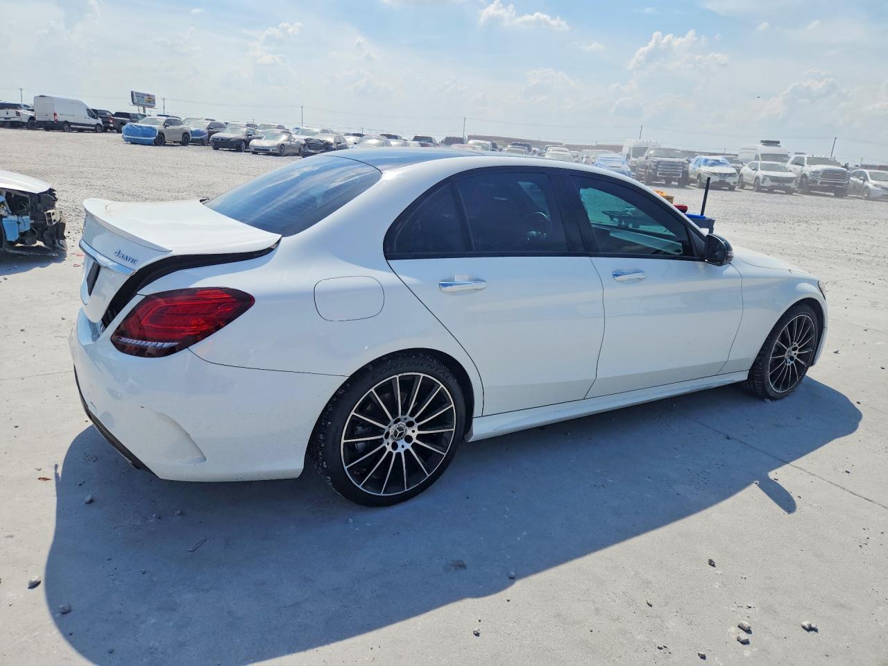 2019 Mercedes-Benz C 300 4Matic - zdjęcie 3