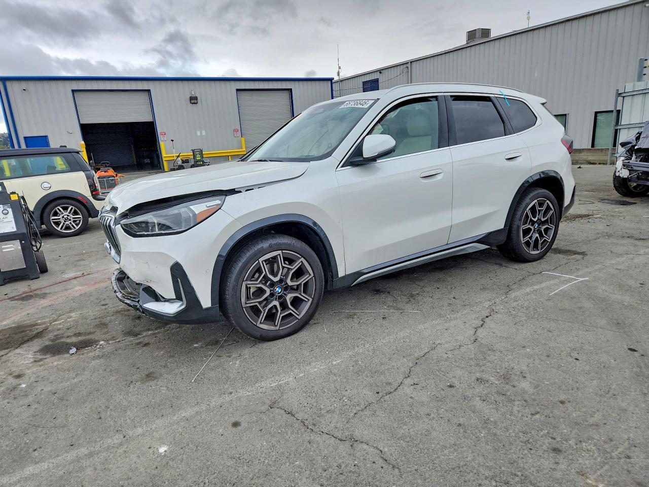 2025 BMW X1 xDrive28I - zdjęcie główne