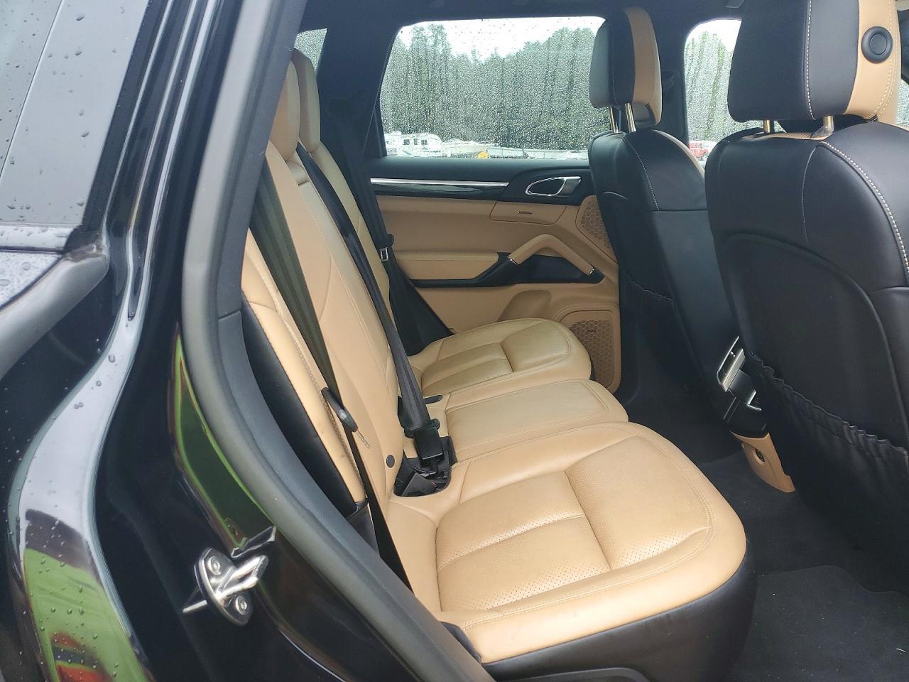2017 Porsche Cayenne - zdjęcie 11