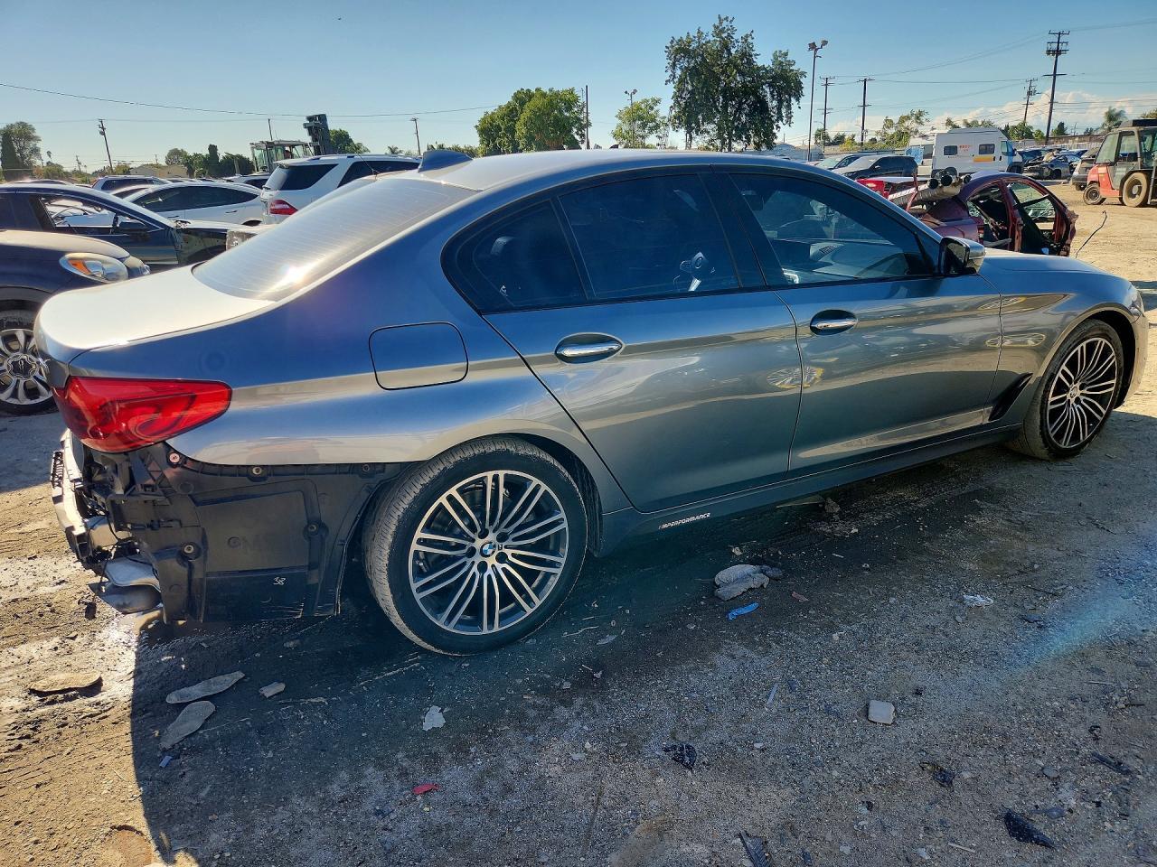 2018 BMW 530E - zdjęcie 3