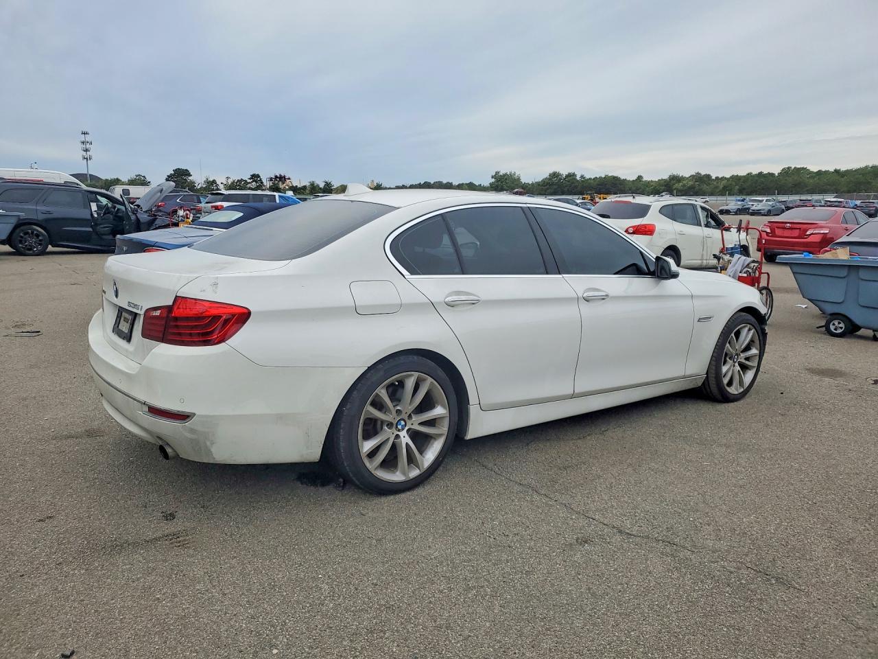 2016 BMW Seria 5 535i - zdjęcie 3