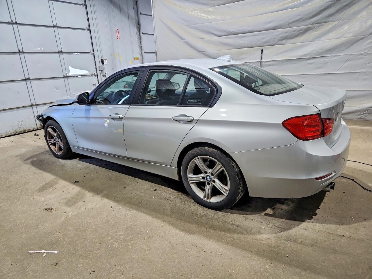 2013 BMW Seria 3 328i - zdjęcie 2