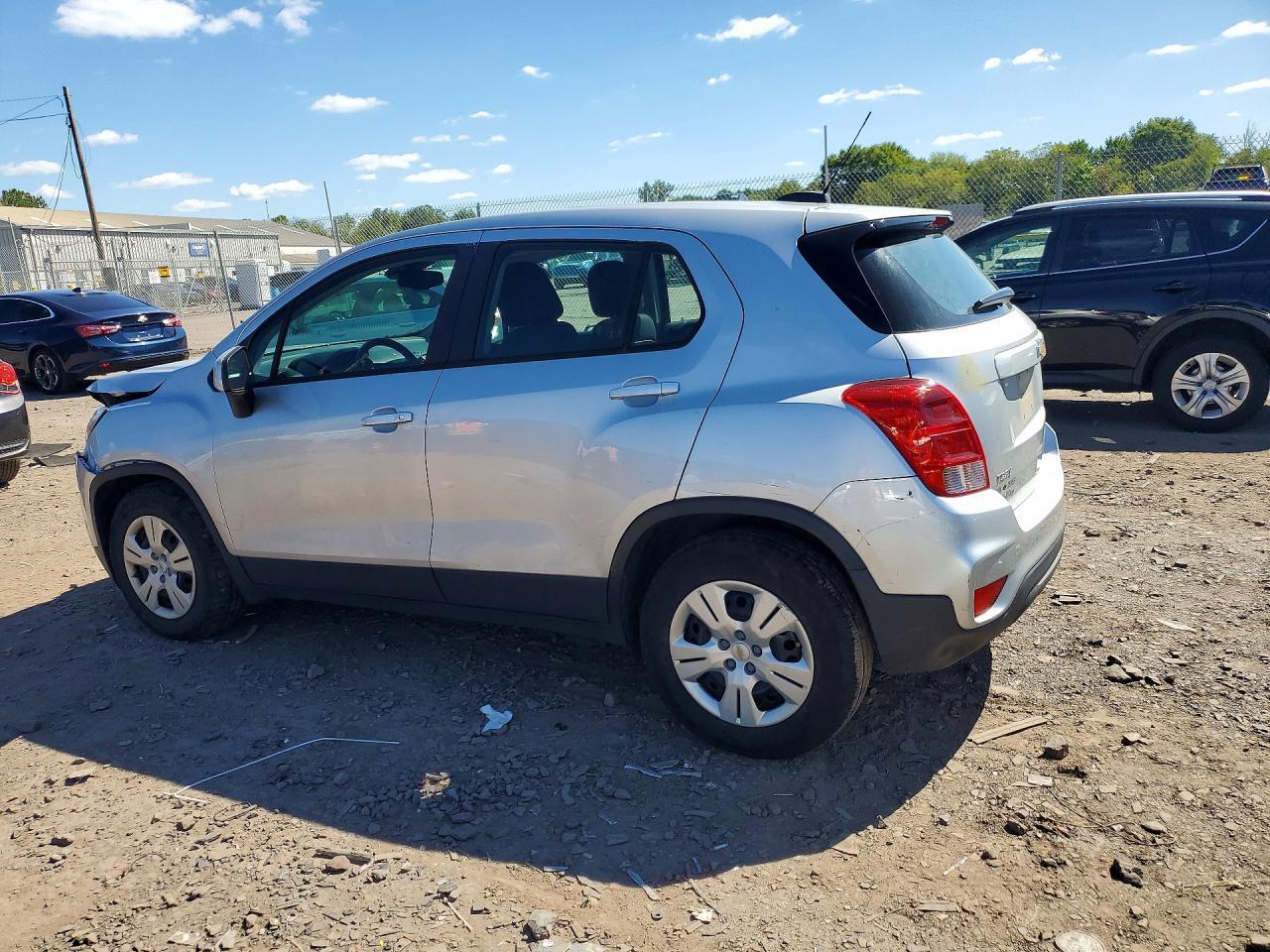 2018 Chevrolet Trax Ls - zdjęcie 2