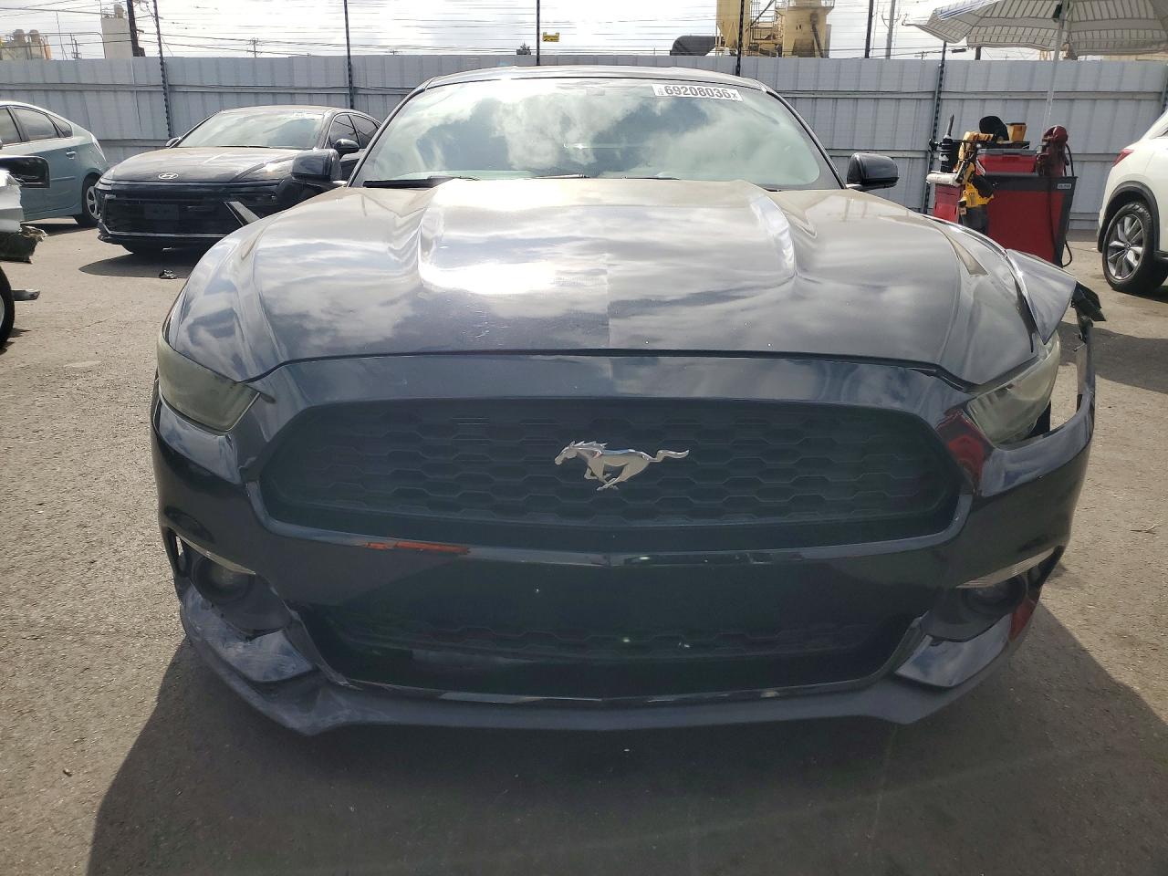 2015 Ford Mustang - zdjęcie 5