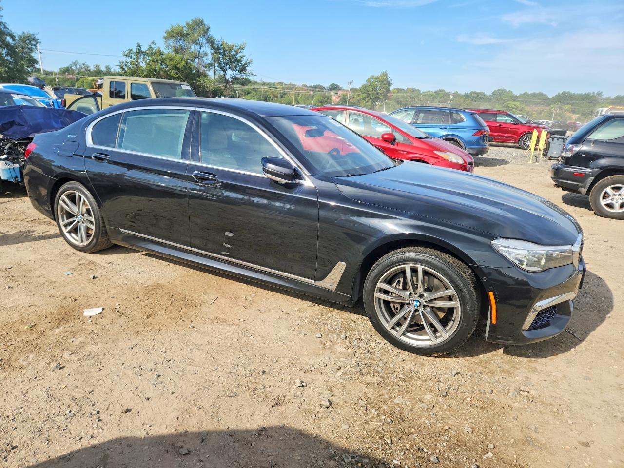 2018 BMW Seria 7 740e - zdjęcie 4