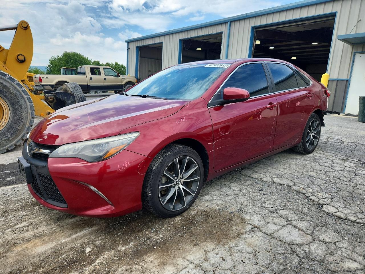 2017 Toyota Camry Xse V6 - zdjęcie główne
