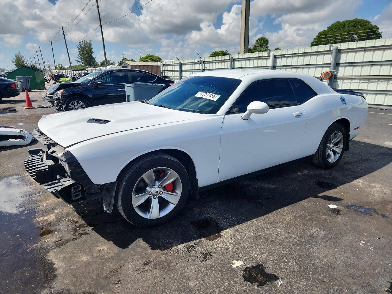 2015 Dodge Challenger Sxt - zdjęcie główne