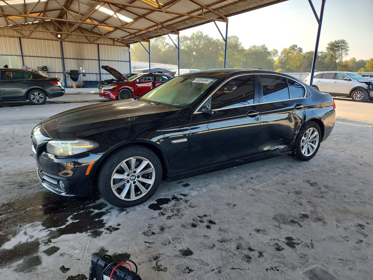 2016 BMW Seria 5 528i - zdjęcie główne