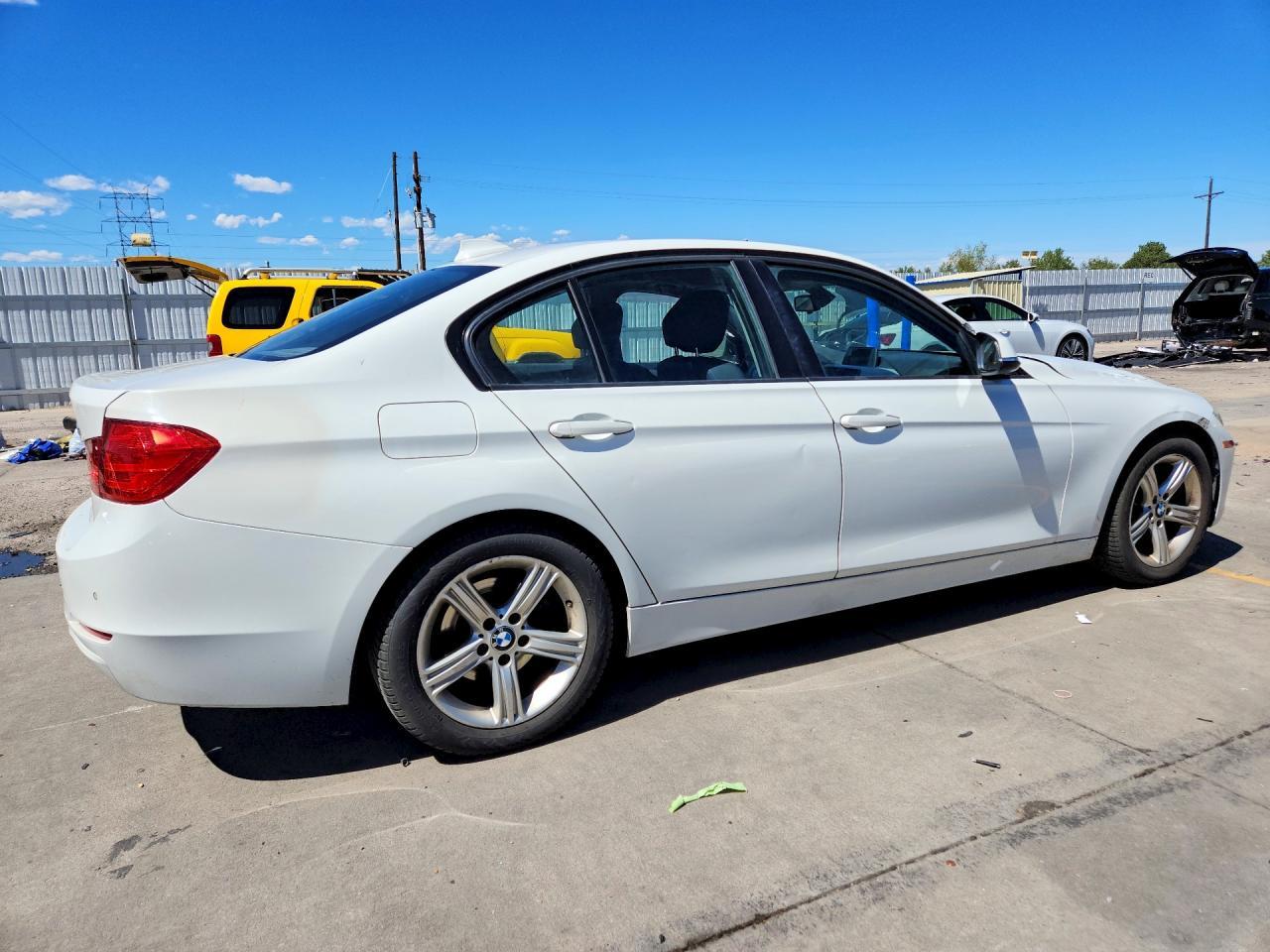 2014 BMW 320 I - zdjęcie 3