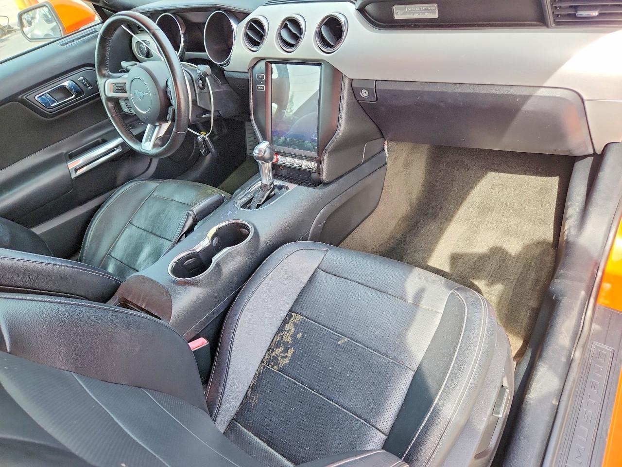 2015 Ford Mustang - zdjęcie 8