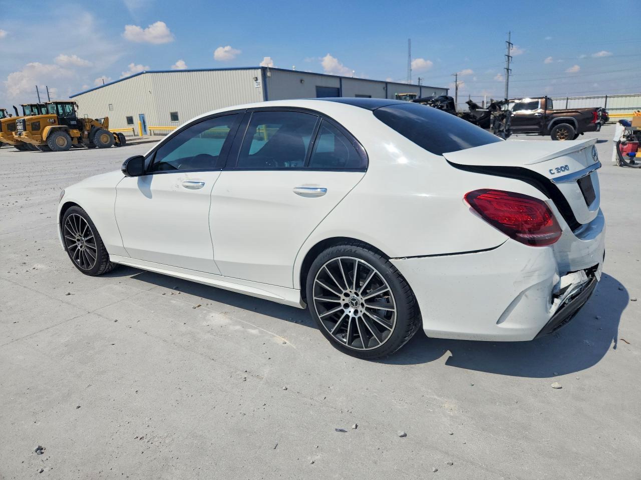 2019 Mercedes-Benz C 300 4Matic - zdjęcie 2