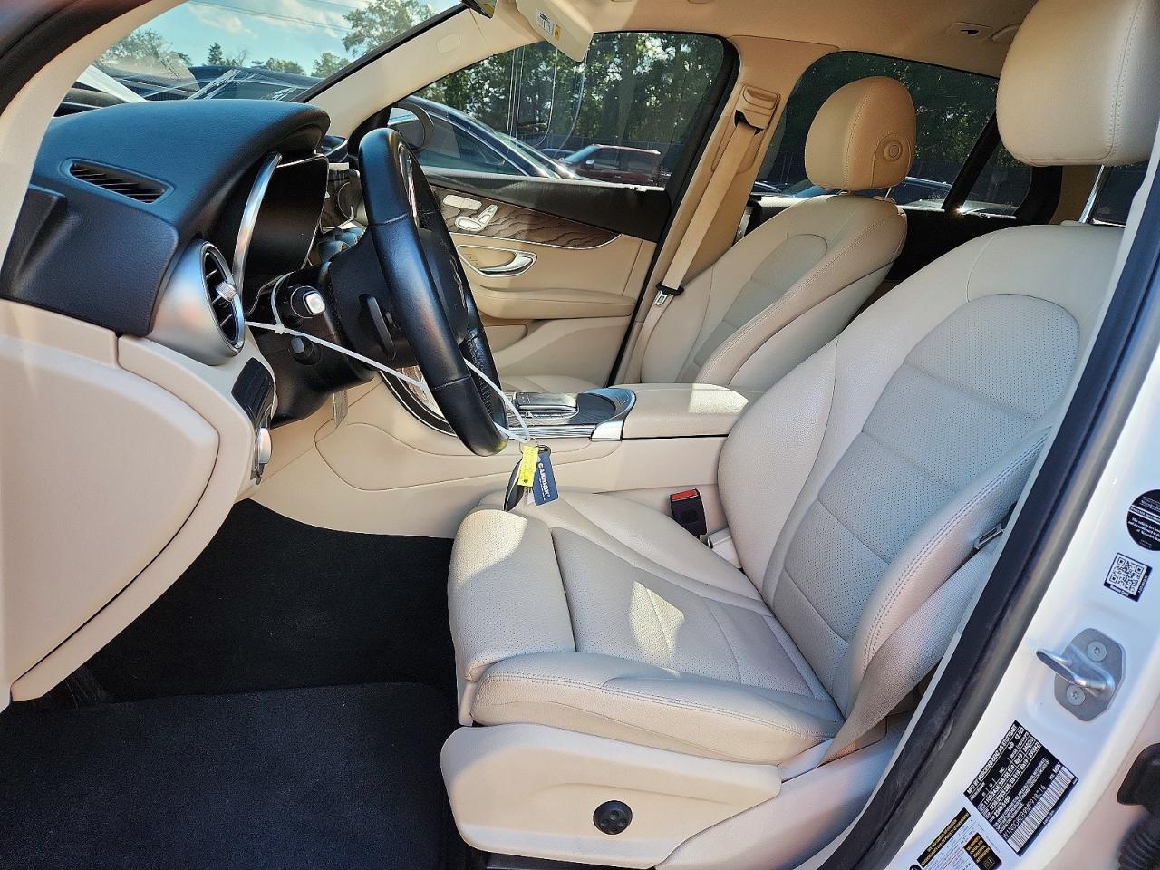 2021 Mercedes-Benz Glc 300 4Matic - zdjęcie 7