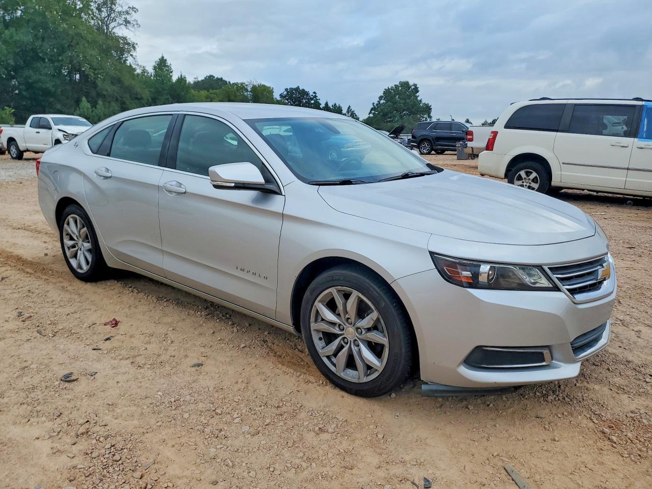 2016 Chevrolet Impala Lt - zdjęcie 4