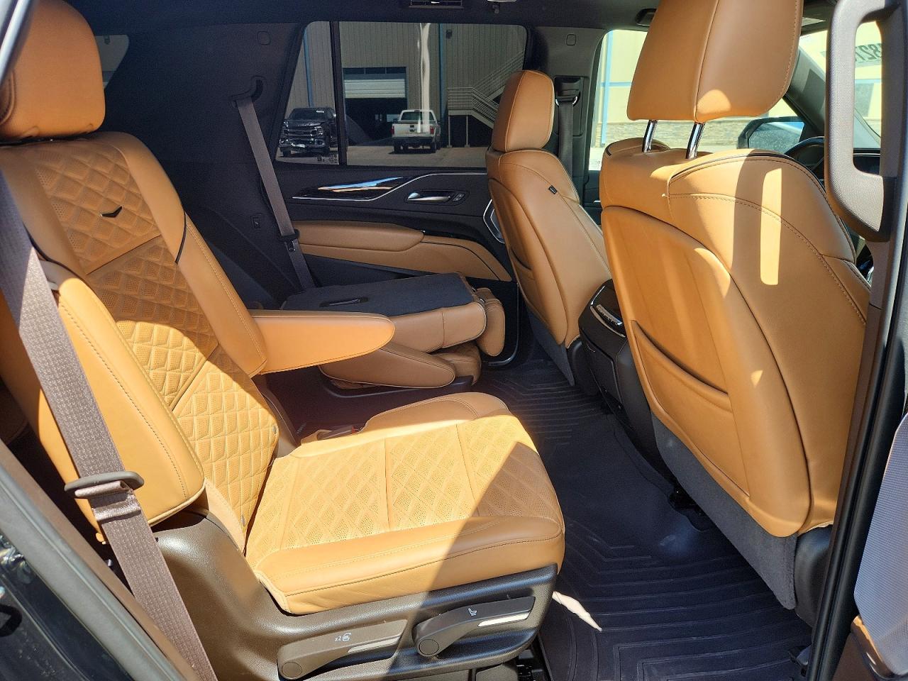 2023 Cadillac Escalade Sport - zdjęcie 10