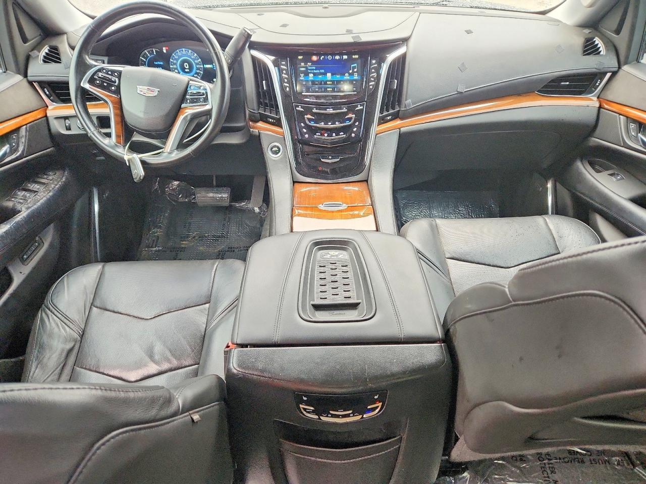 2017 Cadillac Escalade Premium Luxury - zdjęcie 8
