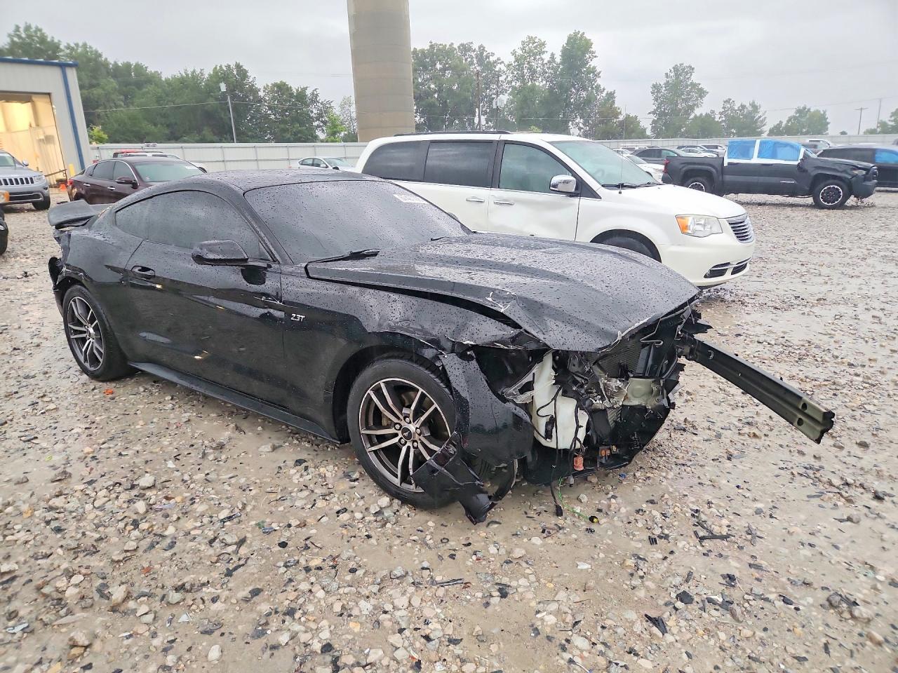 2017 Ford Mustang - zdjęcie 4