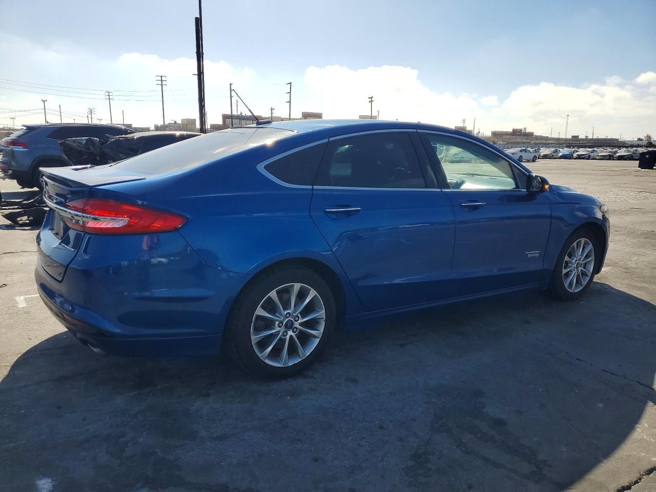 2017 Ford Fusion Titanium Phev - zdjęcie 3