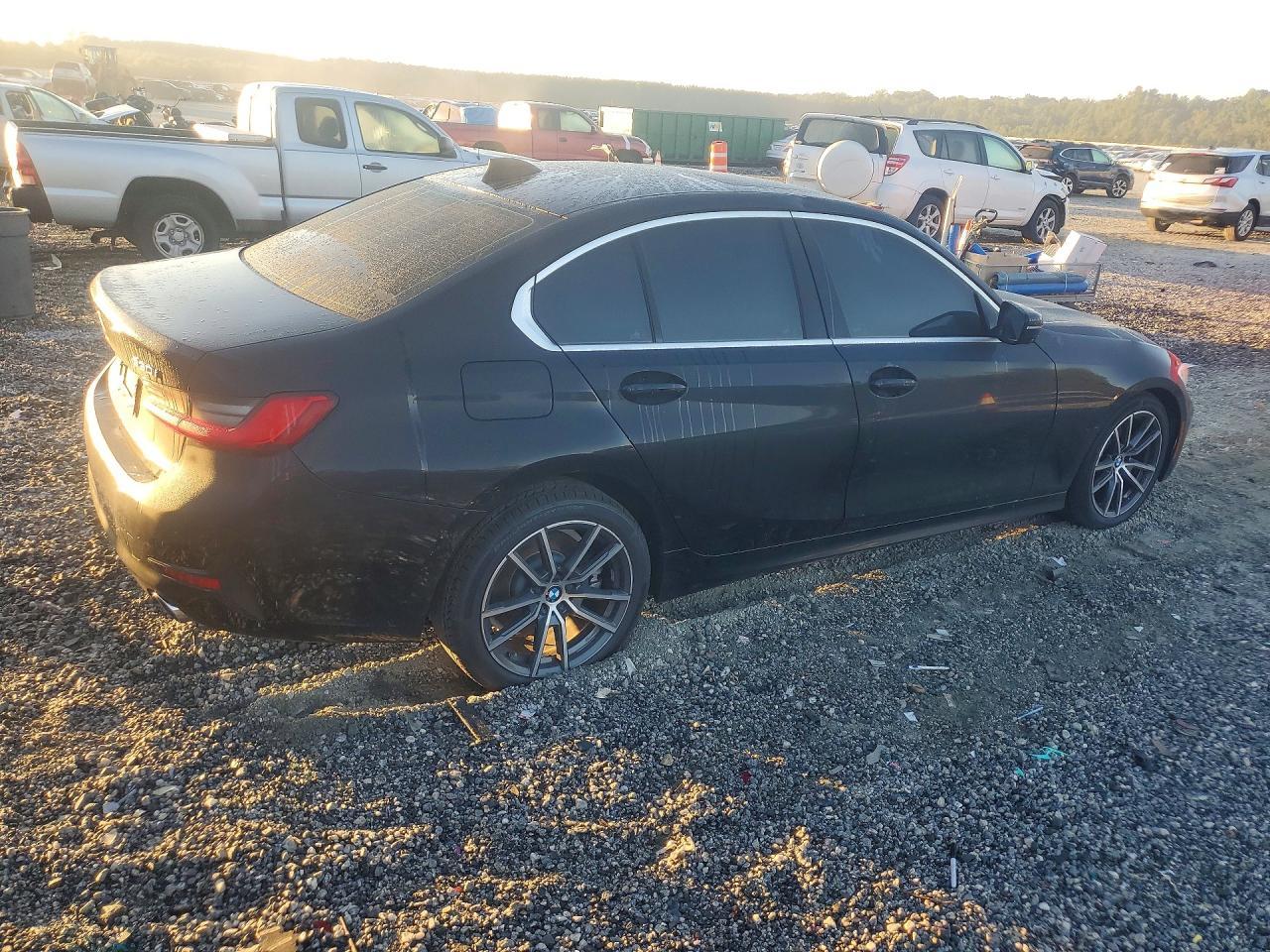 2021 BMW 330I - zdjęcie 3