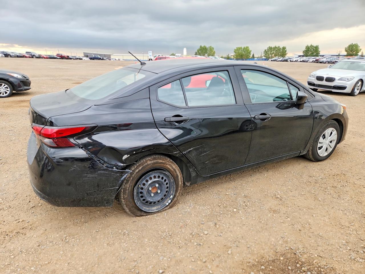 2023 Nissan Versa S - zdjęcie 3
