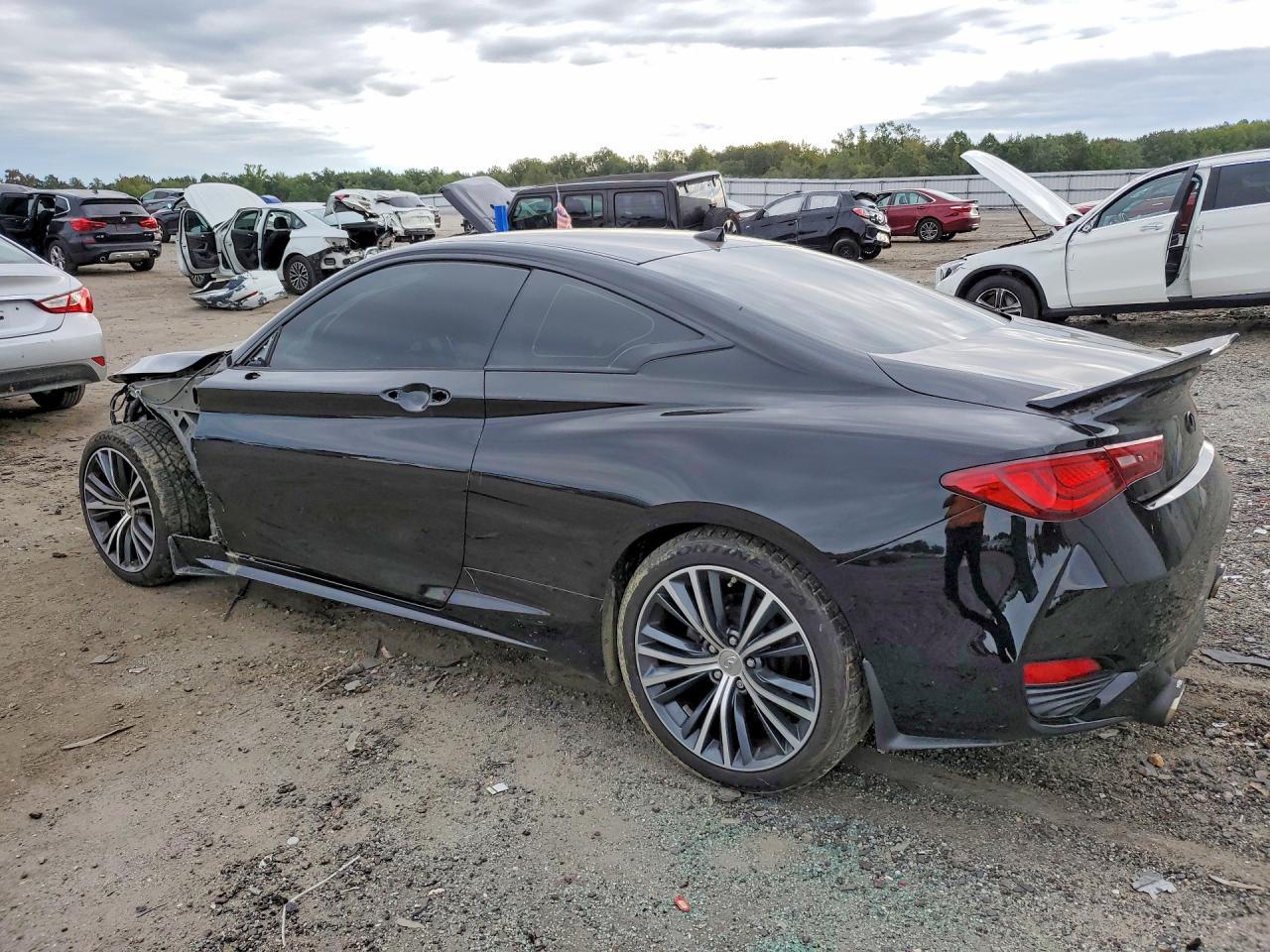 2019 Infiniti Q60 3.0T Luxe - zdjęcie 2