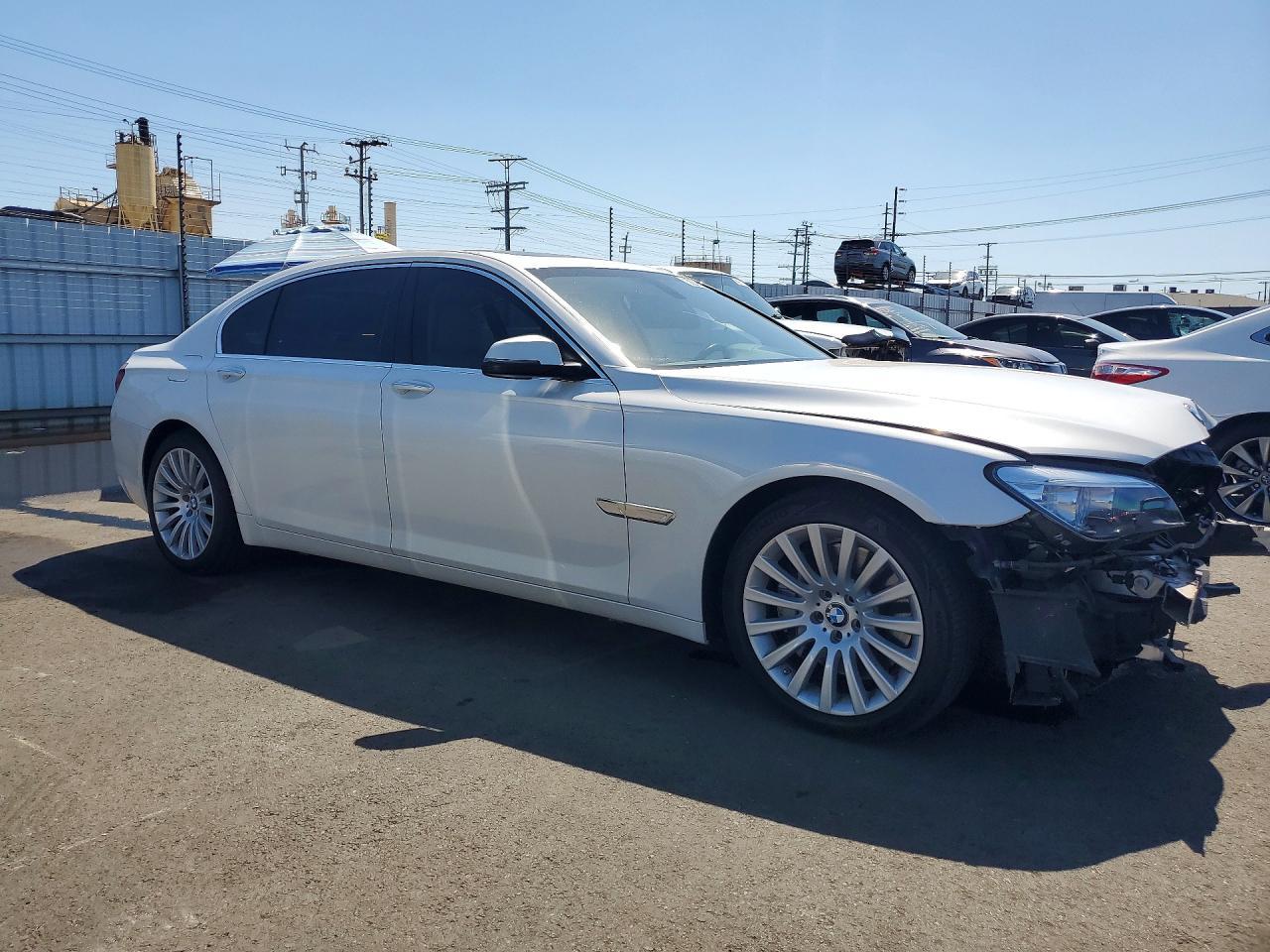2013 BMW 750 Li - zdjęcie 4