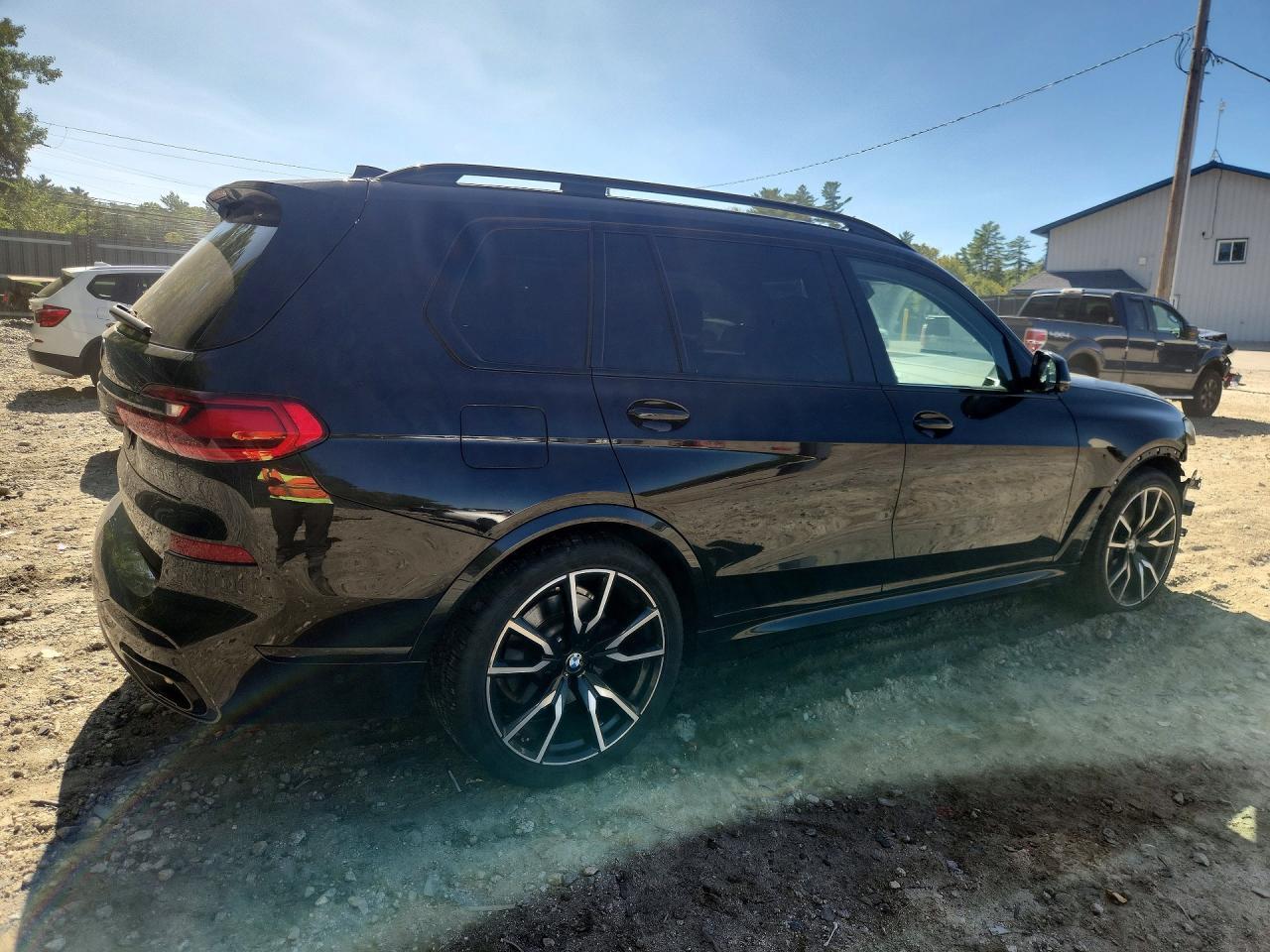 2022 BMW X7 xDrive40I - zdjęcie 3