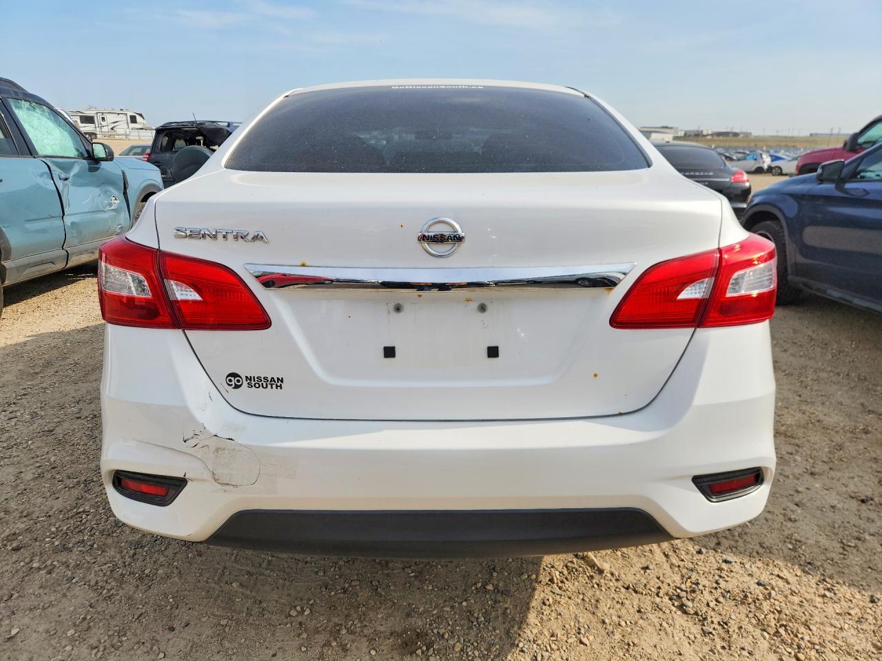 2016 Nissan Sentra S - zdjęcie 6